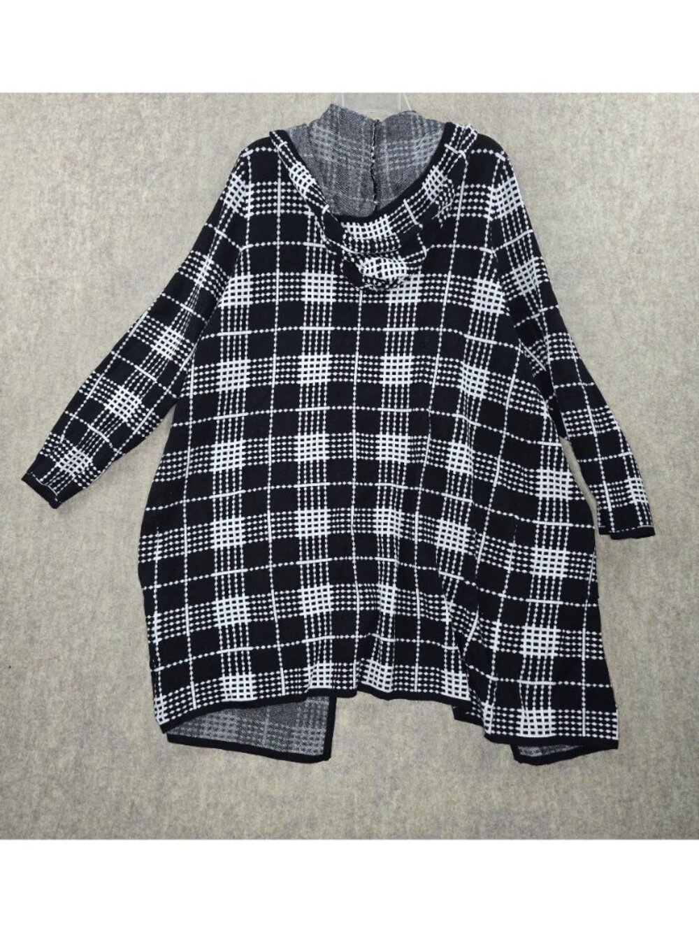 Investments Womens Long Open Cardigan Black & White Plaid Size 3X Rayon Blend - Picture 2 of 7